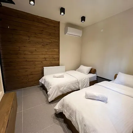 Hotel Backyard Sapanca