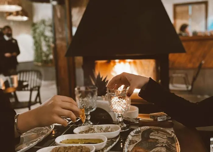 מלון Backyard ספנג'ה